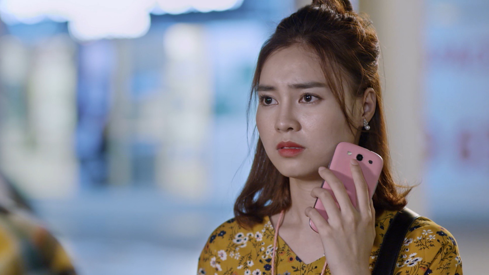 Mối tình đầu của tôi: Bình An tức tốc đến bên Lan Ngọc sau khi đá Chi Pu, nhưng người tội nghiệp nhất lại là anh chàng này - Ảnh 9. Mối tình đầu của tôi: Bình An tức tốc đến bên Lan Ngọc sau khi đá Chi Pu, nhưng người tội nghiệp nhất lại là anh chàng này - Ảnh 9.