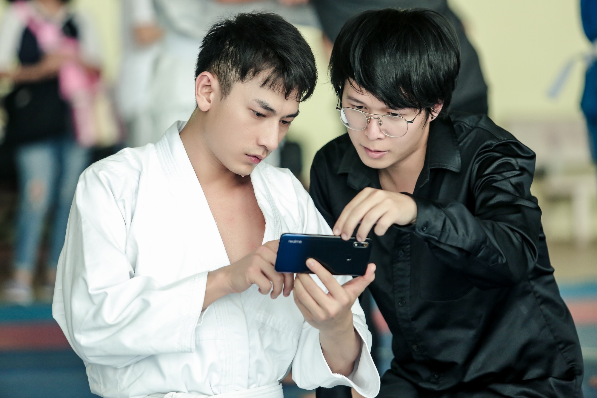 Từ bỏ hình ảnh thư sinh, Isaac chăm chỉ tập võ để bảo vệ người yêu - Ảnh 7. Từ bỏ hình ảnh thư sinh, Isaac chăm chỉ tập võ để bảo vệ người yêu - Ảnh 7.