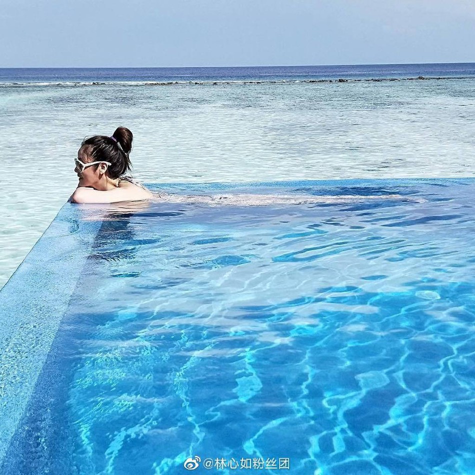 Lâm Tâm Như khoe ảnh du lịch Maldives, không có ông xã Hoắc Kiến Hoa nhưng lại mang theo một nhân vật đặc biệt - Ảnh 2. Lâm Tâm Như khoe ảnh du lịch Maldives, không có ông xã Hoắc Kiến Hoa nhưng lại mang theo một nhân vật đặc biệt - Ảnh 2.