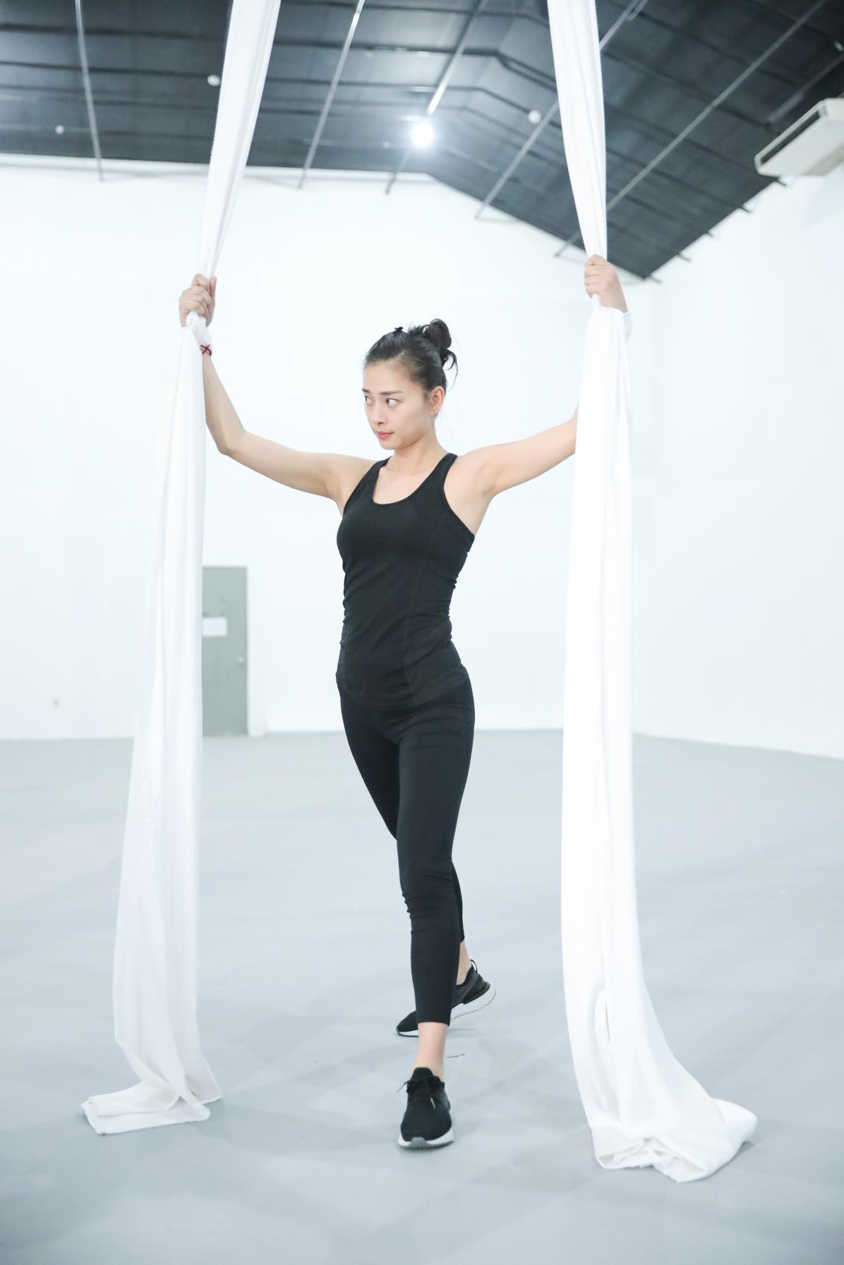 Sau khi đánh đấm tưng bừng trong Hai Phượng, Ngô Thanh Vân tiếp tục thách thức bản thân trong trải nghiệm mới! - Ảnh 3. Sau khi đánh đấm tưng bừng trong Hai Phượng, Ngô Thanh Vân tiếp tục thách thức bản thân trong trải nghiệm mới! - Ảnh 3.