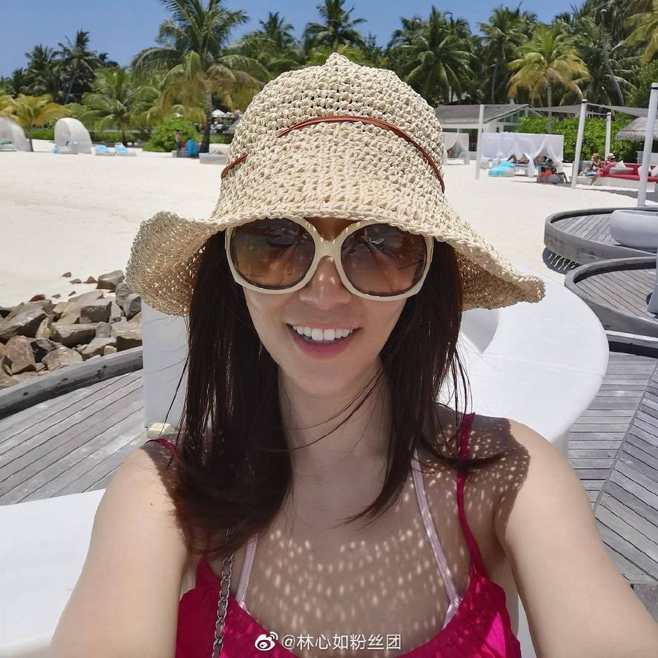 Lâm Tâm Như khoe ảnh du lịch Maldives, không có ông xã Hoắc Kiến Hoa nhưng lại mang theo một nhân vật đặc biệt - Ảnh 4. Lâm Tâm Như khoe ảnh du lịch Maldives, không có ông xã Hoắc Kiến Hoa nhưng lại mang theo một nhân vật đặc biệt - Ảnh 4.