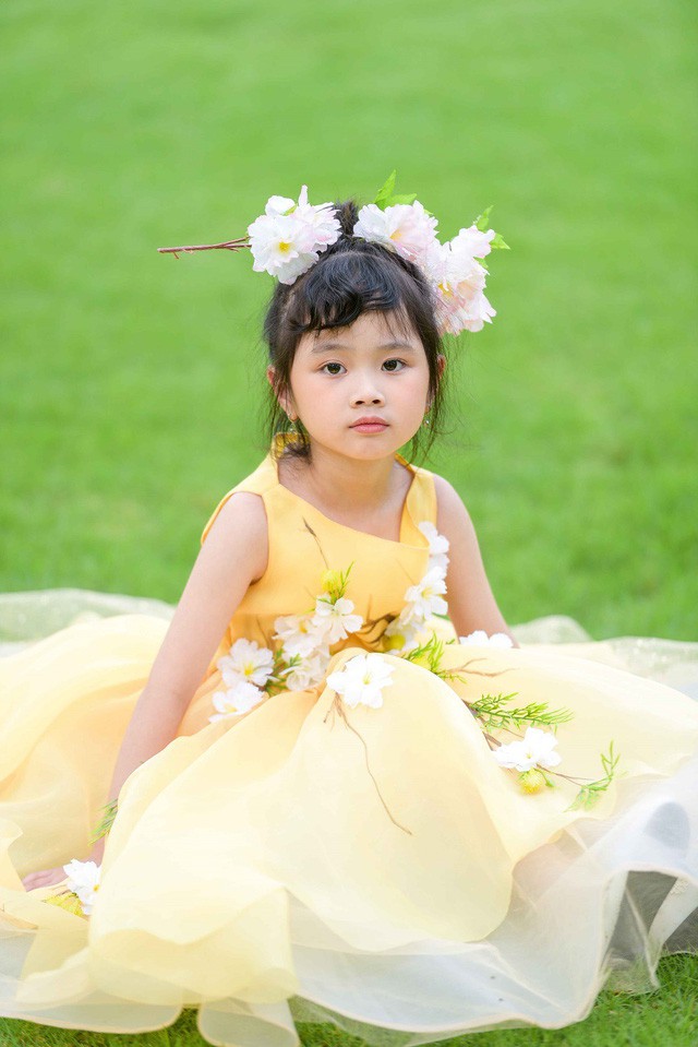 Học trò Xuân Lan hóa nàng tiên hoa trong bộ ảnh mới - Ảnh 2. Học trò Xuân Lan hóa nàng tiên hoa trong bộ ảnh mới - Ảnh 2.