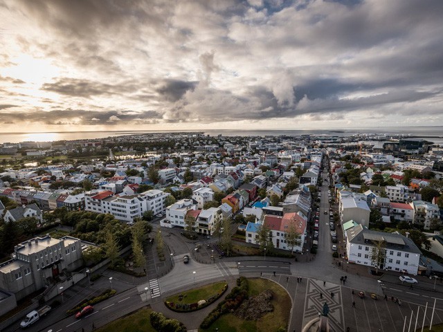 9 sự thật th&uacute; vị về độ gi&agrave;u của tỷ ph&uacute; số 1 h&agrave;nh tinh - Ảnh 2.