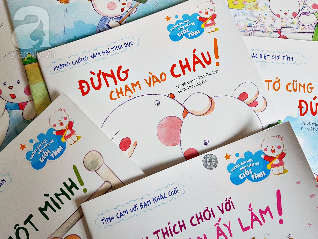 Bộ sách về 8 bài học giới tính đầu tiên trẻ cần được học ngay từ khi 2 tuổi, mọi cha mẹ đều nên tham khảo - Ảnh 2. Bộ sách về 8 bài học giới tính đầu tiên trẻ cần được học ngay từ khi 2 tuổi, mọi cha mẹ đều nên tham khảo - Ảnh 2.