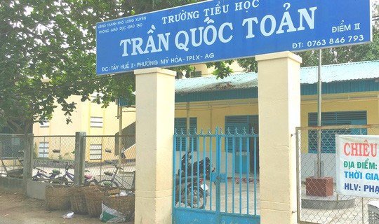 Khởi tố g&atilde; phụ huynh d&acirc;m &ocirc; 6 học sinh tiểu học ở An Giang - Ảnh 1.