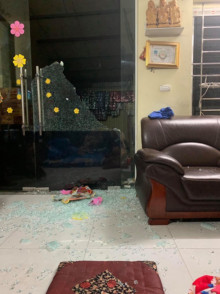 Cảnh báo: Nguy hiểm rình rập ở những cánh cửa có thể gây hại cho trẻ bất cứ lúc nào - Ảnh 3. Cảnh báo: Nguy hiểm rình rập ở những cánh cửa có thể gây hại cho trẻ bất cứ lúc nào - Ảnh 3.