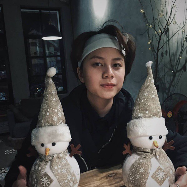 C&ocirc; em &uacute;t quốc d&acirc;n trong Về nh&agrave; đi con: Phong c&aacute;ch thời trang tr&ecirc;n phim thế n&agrave;o, ngo&agrave;i đời y chang vậy! - Ảnh 12.