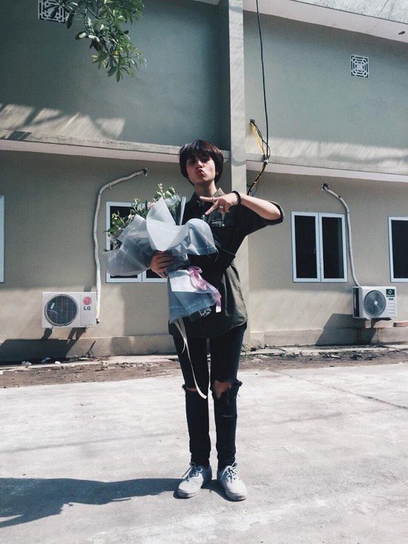 C&ocirc; em &uacute;t quốc d&acirc;n trong Về nh&agrave; đi con: Phong c&aacute;ch thời trang tr&ecirc;n phim thế n&agrave;o, ngo&agrave;i đời y chang vậy! - Ảnh 10.