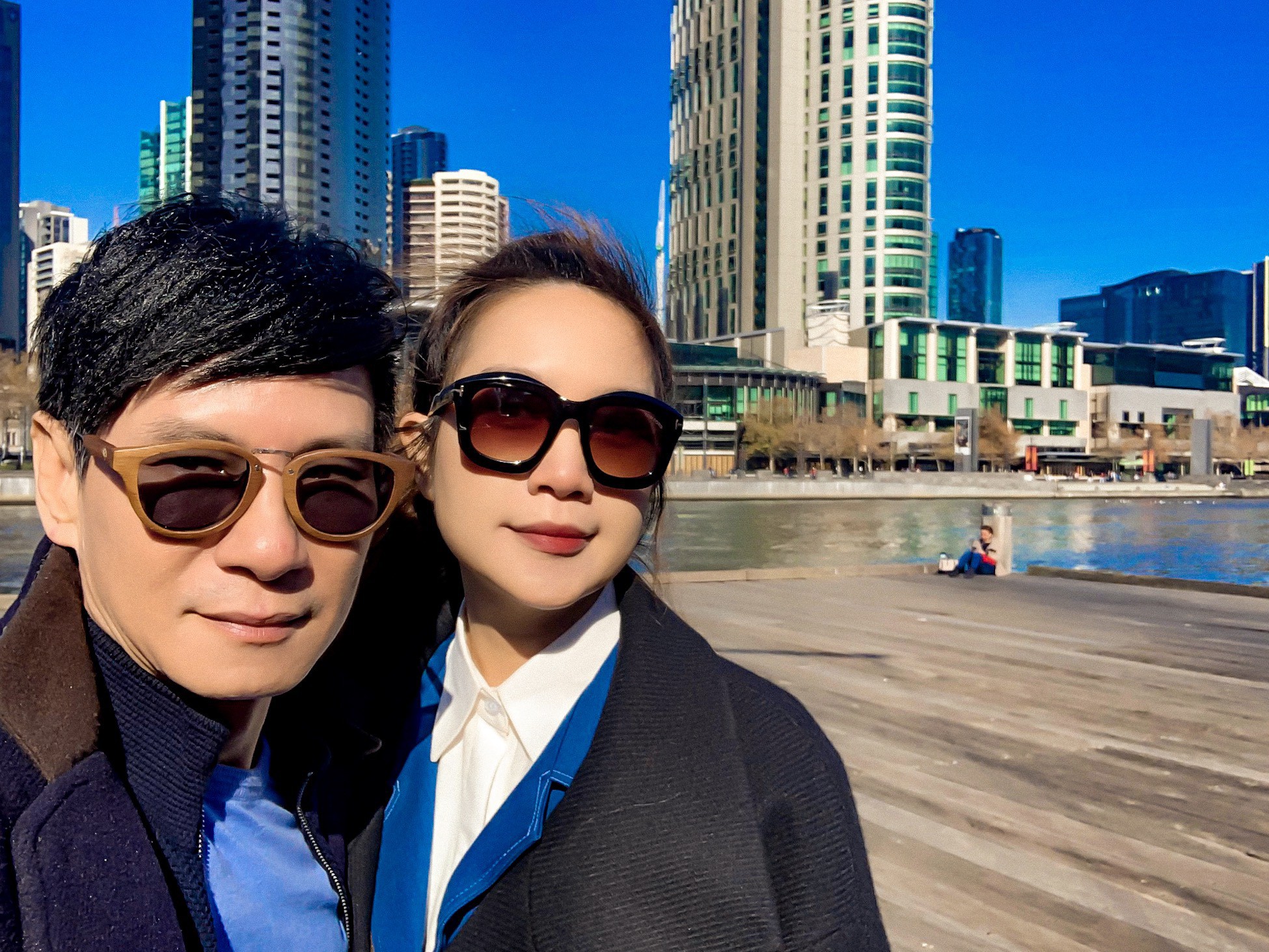 Lý Hải - Minh Hà dạo chơi nước Úc, vợ chồng 4 con mà tình cảm thế này ai chẳng ganh tỵ - Ảnh 3. Lý Hải - Minh Hà dạo chơi nước Úc, vợ chồng 4 con mà tình cảm thế này ai chẳng ganh tỵ - Ảnh 3.