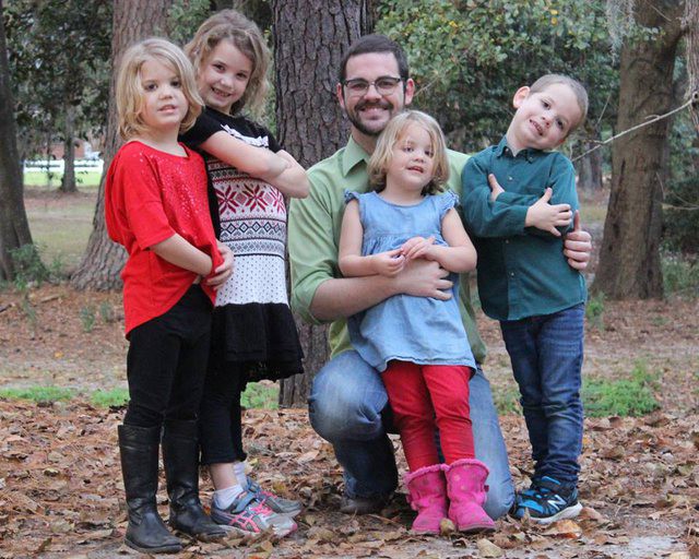 V&ocirc; t&igrave;nh thấy facebook của vợ đang mở, chồng t&ograve; m&ograve; v&agrave;o xem rồi ph&aacute;t hiện ra sự thật tồi tệ - Ảnh 3.