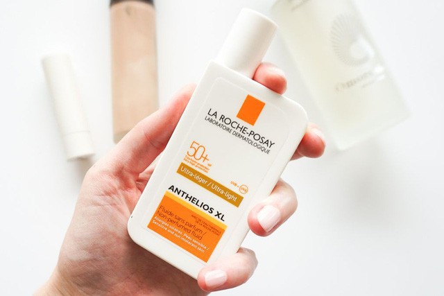 Kh&ocirc;ng c&ograve;n phải lo kem chống nắng thấm v&agrave;o m&aacute;u khi đ&atilde; c&oacute; c&aacute;c sản phẩm dược mỹ phẩm sau - Ảnh 3.