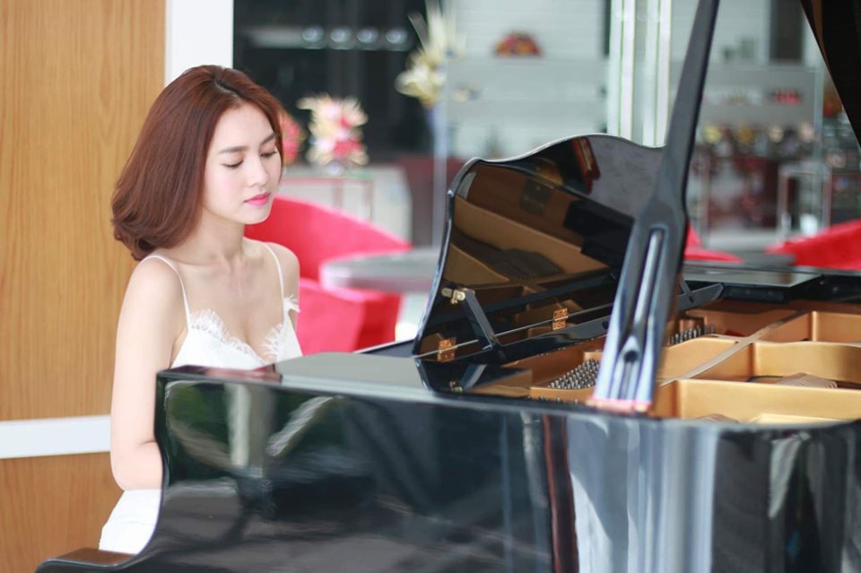 Soi nhất cử nhất động của sao Việt (24/5) - Ảnh 6. Soi nhất cử nhất động của sao Việt (24/5) - Ảnh 6.