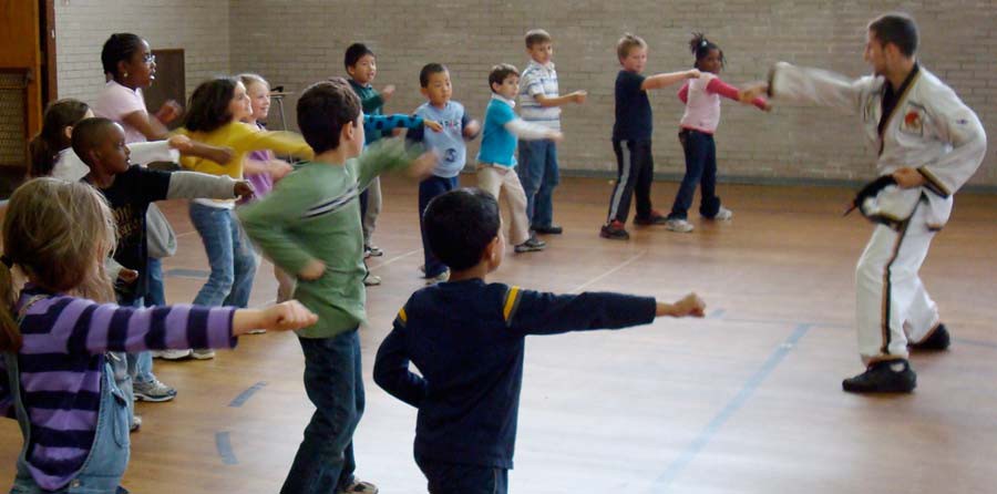 Không đợi mất bò mới lo làm chuồng, đây chính là những kĩ năng cơ bản mẹ phải dạy bé để tự bảo vệ bản thân trước khi quá muộn - Ảnh 5. Không đợi mất bò mới lo làm chuồng, đây chính là những kĩ năng cơ bản mẹ phải dạy bé để tự bảo vệ bản thân trước khi quá muộn - Ảnh 5.