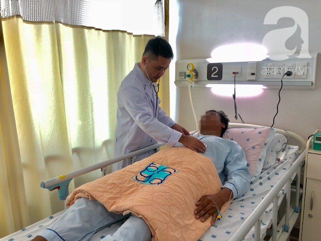 Cứu sống người phụ nữ bị tai nạn gãy chân phải, vỡ cơ hoành, thủng gan, khả năng tử vong cực cao - Ảnh 3. Cứu sống người phụ nữ bị tai nạn gãy chân phải, vỡ cơ hoành, thủng gan, khả năng tử vong cực cao - Ảnh 3.