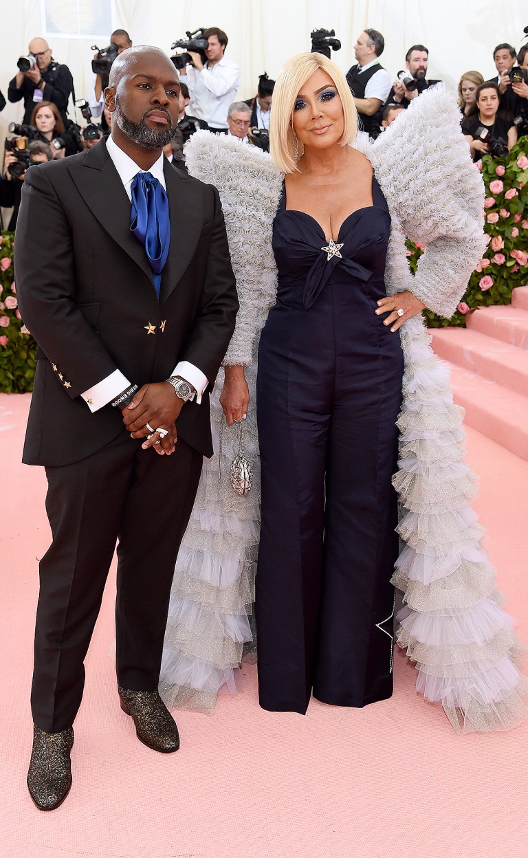 Thảm hồng Met Gala 2019: Chẳng cần chơi trội, các cặp đôi vẫn gây ấn tượng theo cách riêng của mình - Ảnh 15. Thảm hồng Met Gala 2019: Chẳng cần chơi trội, các cặp đôi vẫn gây ấn tượng theo cách riêng của mình - Ảnh 15.