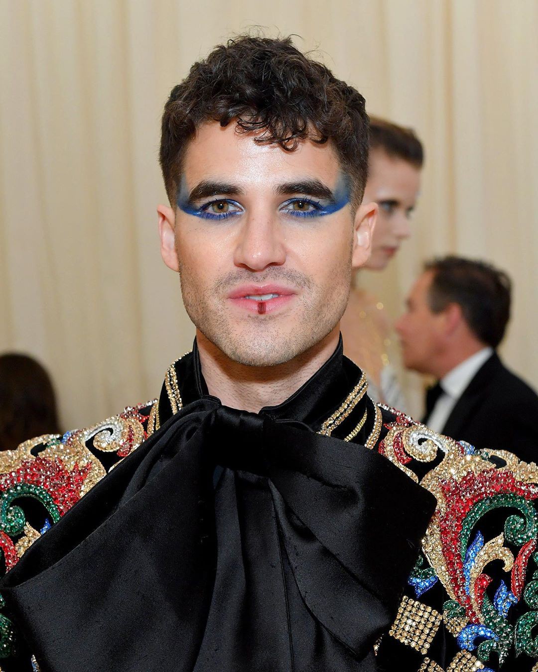 Loạt sao nam cũng chặt chém nhau không kém trên thảm đỏ Met Gala 2019, bất ngờ nhất là màn tung cánh của 2 sao nam này - Ảnh 12. Loạt sao nam cũng chặt chém nhau không kém trên thảm đỏ Met Gala 2019, bất ngờ nhất là màn tung cánh của 2 sao nam này - Ảnh 12.