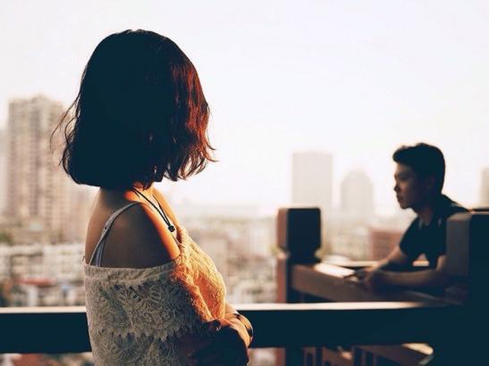 Vô tình nhìn thấy chiếc quần rách tả tơi của vợ, tôi chợt nhận ra mình đã vô tâm và ích kỉ đến thế nào - Ảnh 2. Vô tình nhìn thấy chiếc quần rách tả tơi của vợ, tôi chợt nhận ra mình đã vô tâm và ích kỉ đến thế nào - Ảnh 2.