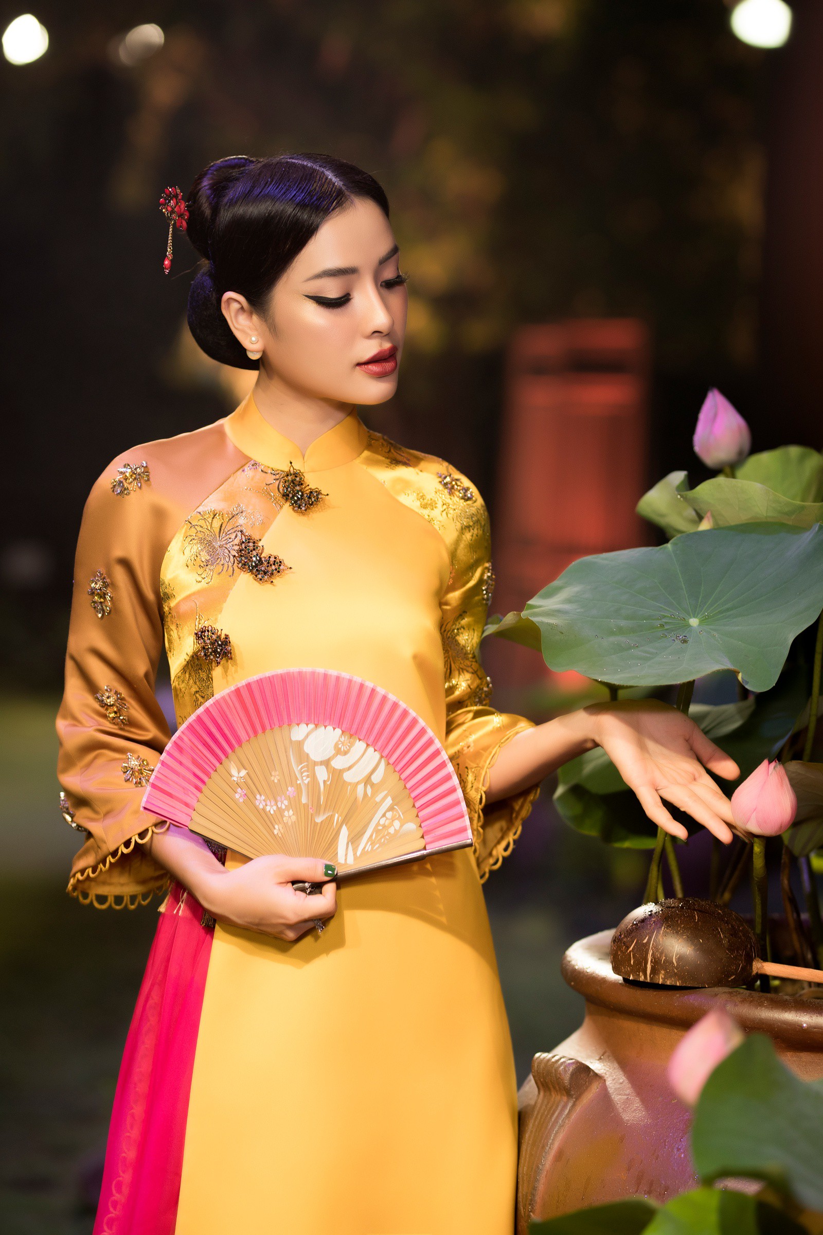 Phương Trinh Jolie nói gì khi bị chê mặc phản cảm vì khoe thân quá đà - Ảnh 3. Phương Trinh Jolie nói gì khi bị chê mặc phản cảm vì khoe thân quá đà - Ảnh 3.