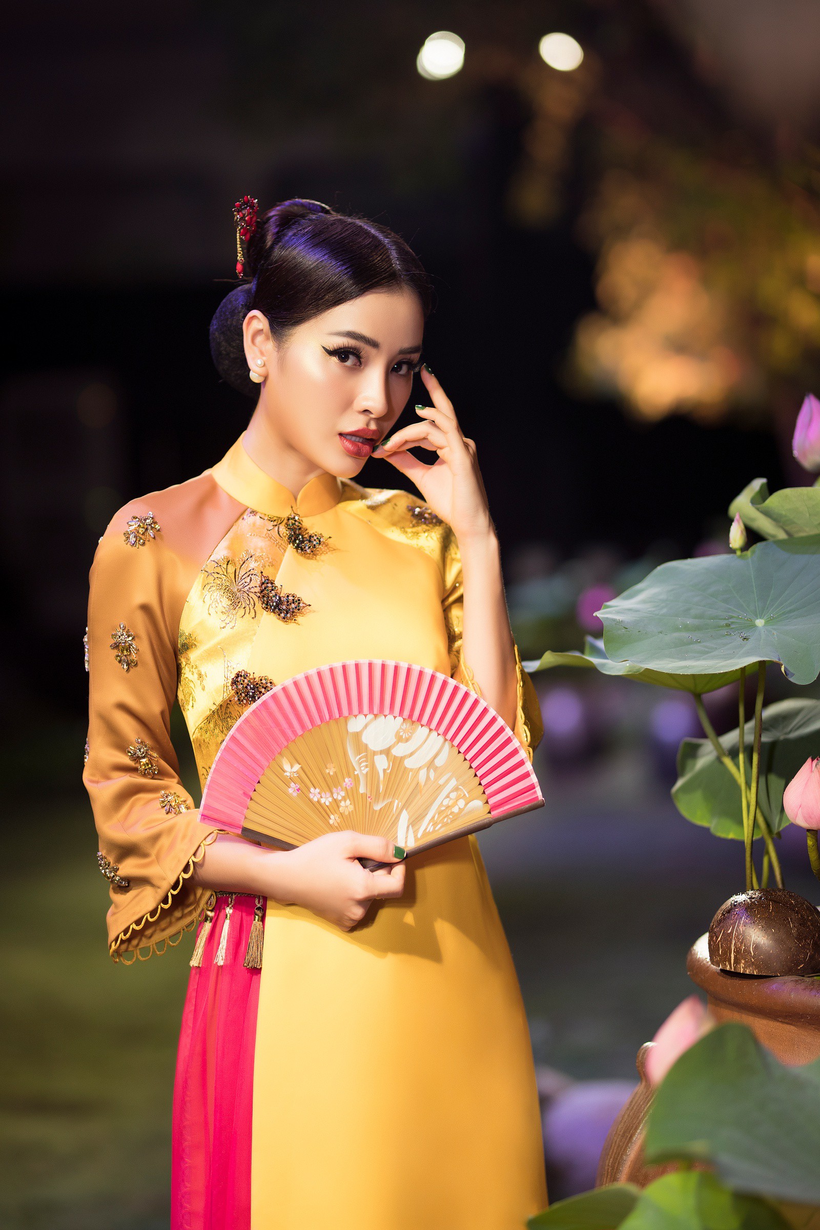 Phương Trinh Jolie nói gì khi bị chê mặc phản cảm vì khoe thân quá đà - Ảnh 5. Phương Trinh Jolie nói gì khi bị chê mặc phản cảm vì khoe thân quá đà - Ảnh 5.