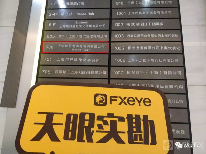 Mỹ nhân nóng bỏng nhất phim Châu Tinh Trì: Bỏ chồng nợ nần theo đại gia, 2 lần đều gặp hàng rởm - Ảnh 6. Mỹ nhân nóng bỏng nhất phim Châu Tinh Trì: Bỏ chồng nợ nần theo đại gia, 2 lần đều gặp hàng rởm - Ảnh 6.