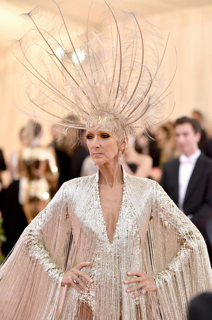 Celine Dion mặc váy đính vàng, tốn 3.000 giờ thực hiện và nặng gần 10kg: Bảo sao đẹp xuất sắc như bà hoàng tại Met Gala - Ảnh 6. Celine Dion mặc váy đính vàng, tốn 3.000 giờ thực hiện và nặng gần 10kg: Bảo sao đẹp xuất sắc như bà hoàng tại Met Gala - Ảnh 6.