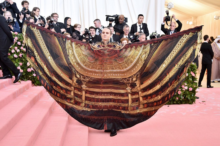 Loạt sao nam cũng chặt chém nhau không kém trên thảm đỏ Met Gala 2019, bất ngờ nhất là màn tung cánh của 2 sao nam này - Ảnh 7. Loạt sao nam cũng chặt chém nhau không kém trên thảm đỏ Met Gala 2019, bất ngờ nhất là màn tung cánh của 2 sao nam này - Ảnh 7.