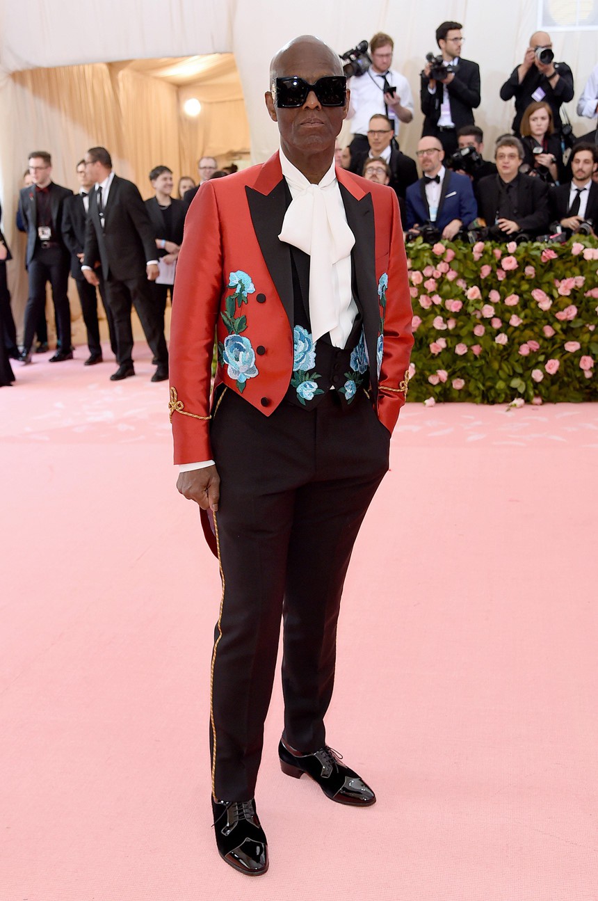 Loạt sao nam cũng chặt chém nhau không kém trên thảm đỏ Met Gala 2019, bất ngờ nhất là màn tung cánh của 2 sao nam này - Ảnh 20. Loạt sao nam cũng chặt chém nhau không kém trên thảm đỏ Met Gala 2019, bất ngờ nhất là màn tung cánh của 2 sao nam này - Ảnh 20.