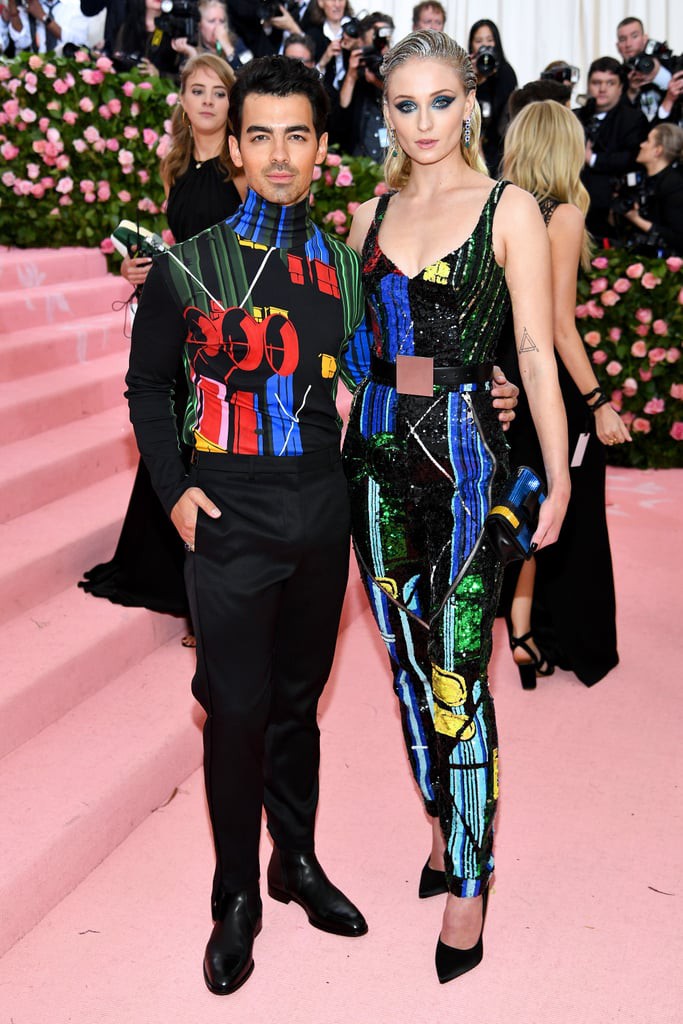 Loạt sao nam cũng chặt chém nhau không kém trên thảm đỏ Met Gala 2019, bất ngờ nhất là màn tung cánh của 2 sao nam này - Ảnh 21. Loạt sao nam cũng chặt chém nhau không kém trên thảm đỏ Met Gala 2019, bất ngờ nhất là màn tung cánh của 2 sao nam này - Ảnh 21.