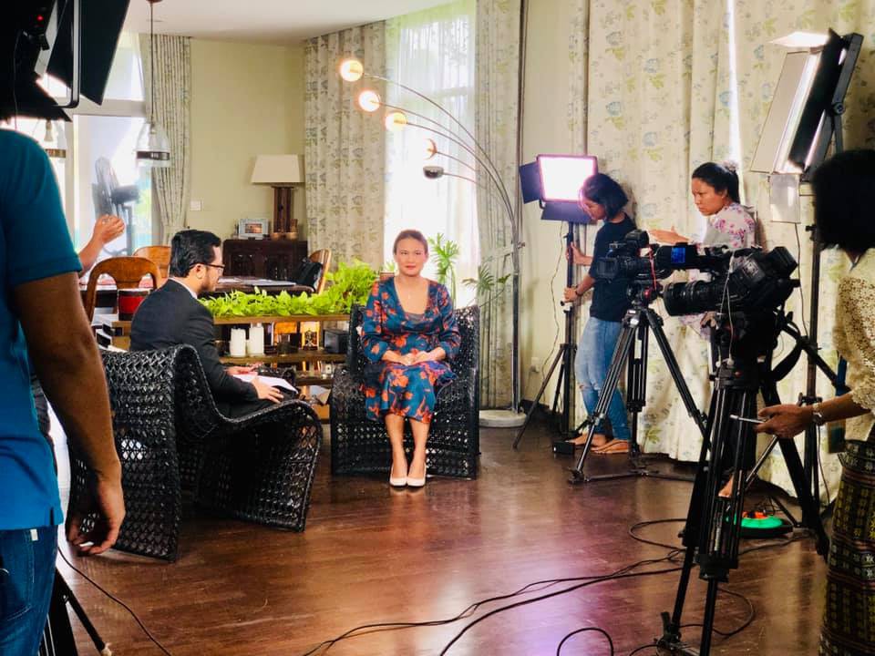 Vợ mới của chồng cũ Hồng Nhung lộ vòng bụng khác thường, tiết lộ điểm không ai ngờ ở ông xã - Ảnh 2. Vợ mới của chồng cũ Hồng Nhung lộ vòng bụng khác thường, tiết lộ điểm không ai ngờ ở ông xã - Ảnh 2.