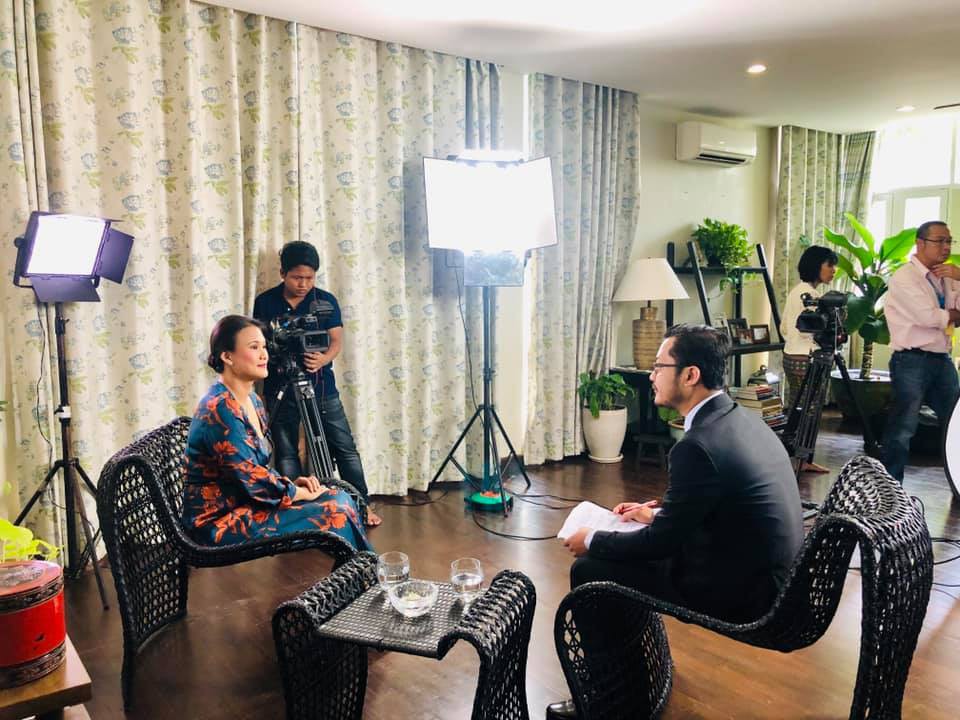 Vợ mới của chồng cũ Hồng Nhung lộ vòng bụng khác thường, tiết lộ điểm không ai ngờ ở ông xã - Ảnh 3. Vợ mới của chồng cũ Hồng Nhung lộ vòng bụng khác thường, tiết lộ điểm không ai ngờ ở ông xã - Ảnh 3.