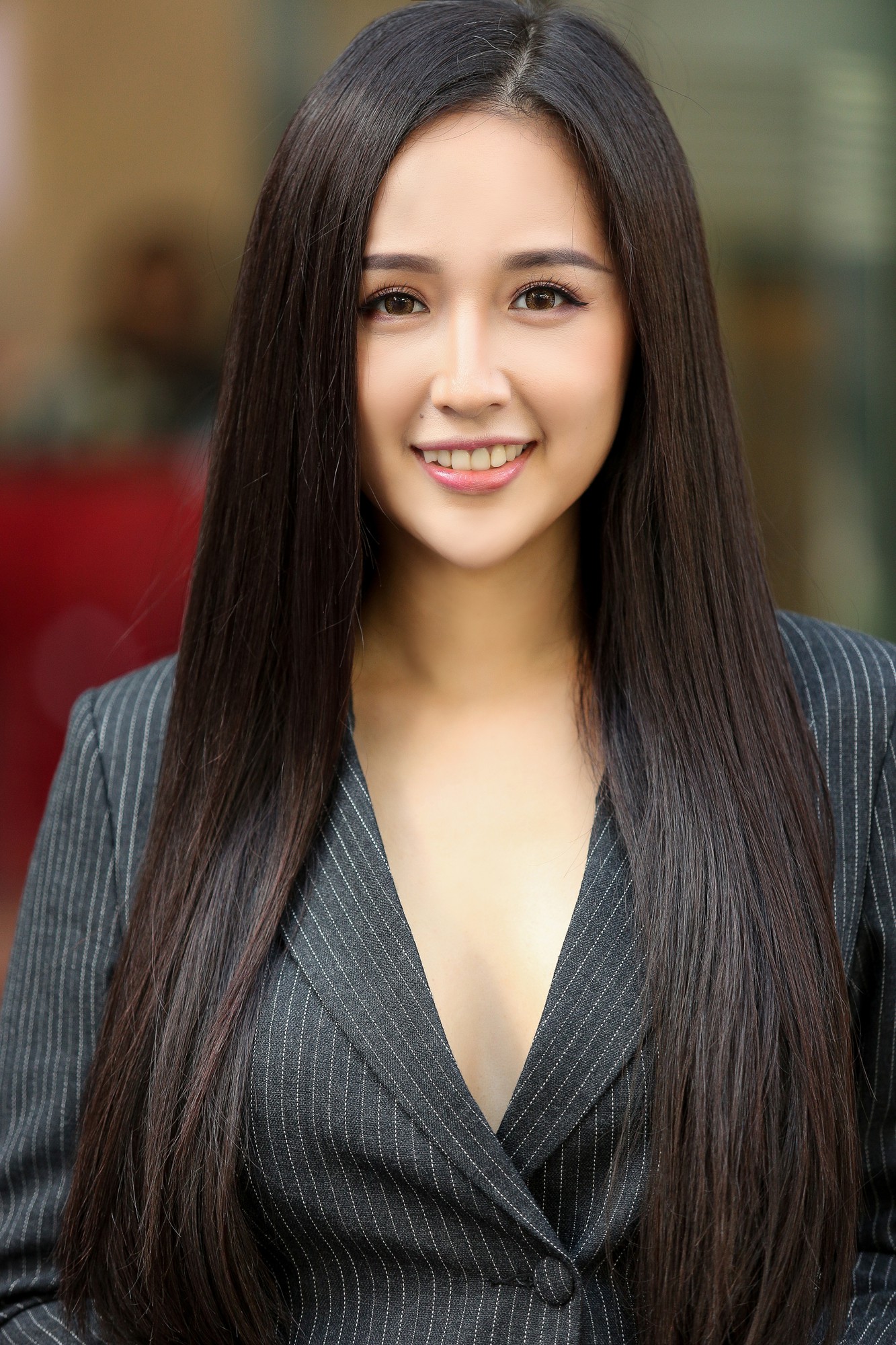 Khen ngợi nhan sắc Tiểu Vy bấy l&acirc;u, Mai Phương Th&uacute;y cuối c&ugrave;ng cũng c&oacute; dịp "đọ sắc" c&ugrave;ng đ&agrave;n em - Ảnh 4.