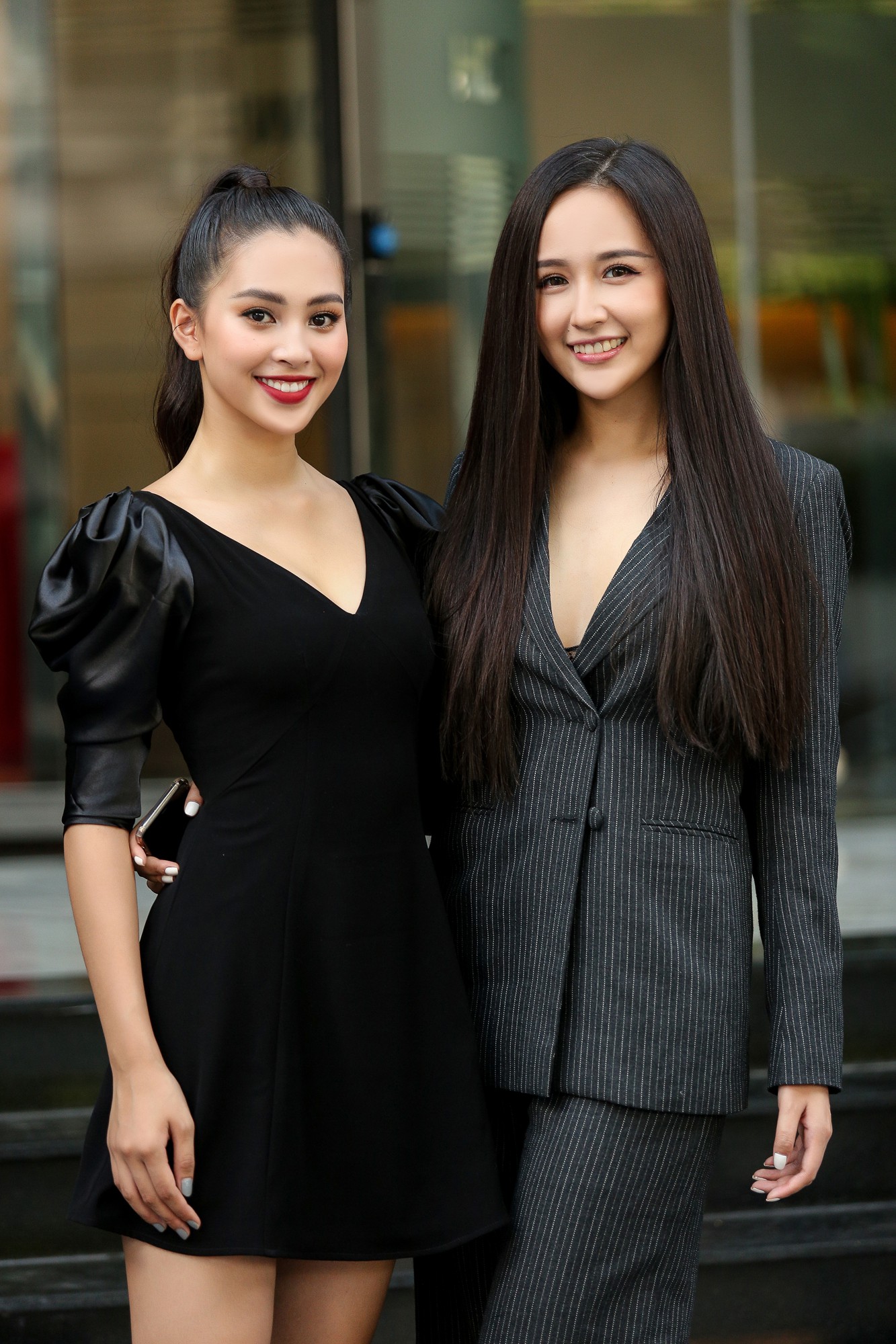 Khen ngợi nhan sắc Tiểu Vy bấy l&acirc;u, Mai Phương Th&uacute;y cuối c&ugrave;ng cũng c&oacute; dịp "đọ sắc" c&ugrave;ng đ&agrave;n em - Ảnh 2.