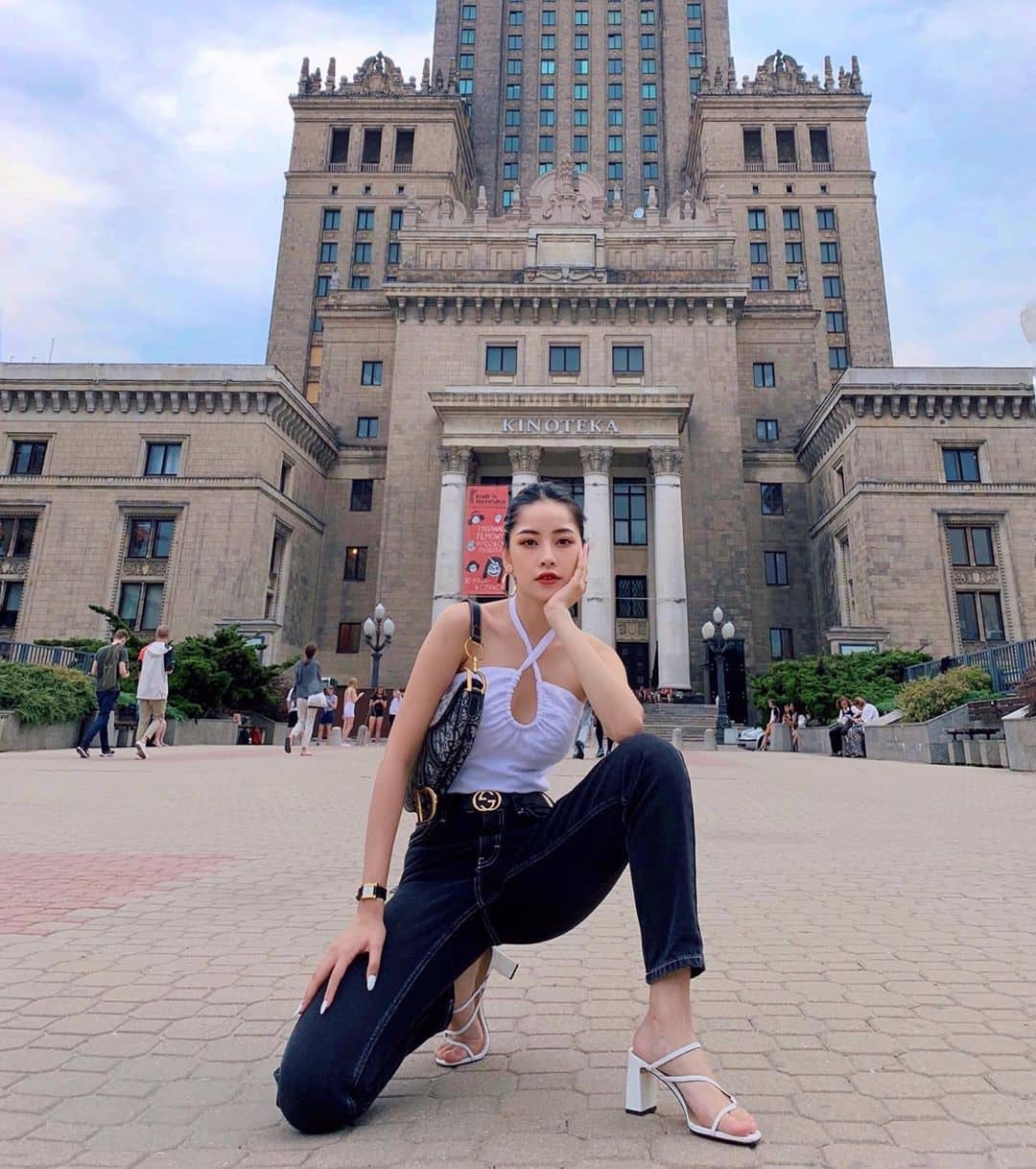 "Soi" nhất cử nhất động của sao Việt (10/6) - Ảnh 3. "Soi" nhất cử nhất động của sao Việt (10/6) - Ảnh 3.