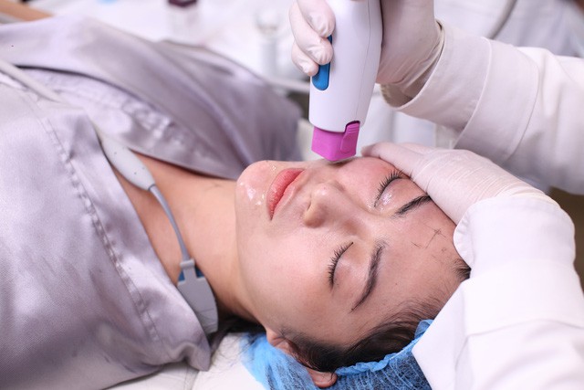 3 nguy hại lớn khi căng da bằng phương pháp Thermage giả, nhái - Ảnh 3. 3 nguy hại lớn khi căng da bằng phương pháp Thermage giả, nhái - Ảnh 3.