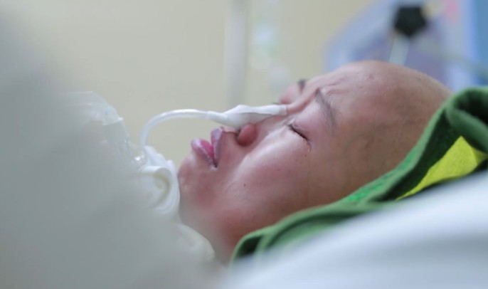 Trào nước mắt khoảng khắc người mẹ ung thư vú lần đầu ôm con vào lòng - Ảnh 18. Trào nước mắt khoảng khắc người mẹ ung thư vú lần đầu ôm con vào lòng - Ảnh 18.