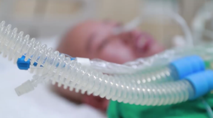 Trào nước mắt khoảng khắc người mẹ ung thư vú lần đầu ôm con vào lòng - Ảnh 20. Trào nước mắt khoảng khắc người mẹ ung thư vú lần đầu ôm con vào lòng - Ảnh 20.