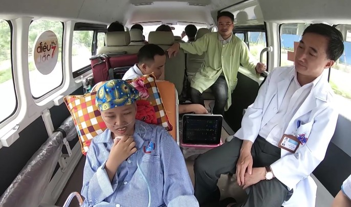 Trào nước mắt khoảng khắc người mẹ ung thư vú lần đầu ôm con vào lòng - Ảnh 26. Trào nước mắt khoảng khắc người mẹ ung thư vú lần đầu ôm con vào lòng - Ảnh 26.