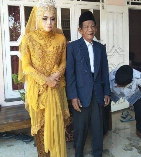27yo-woman-marries-83yo-grandfather-after-she-fell-in-love-at-first-sight-world-of-buzz