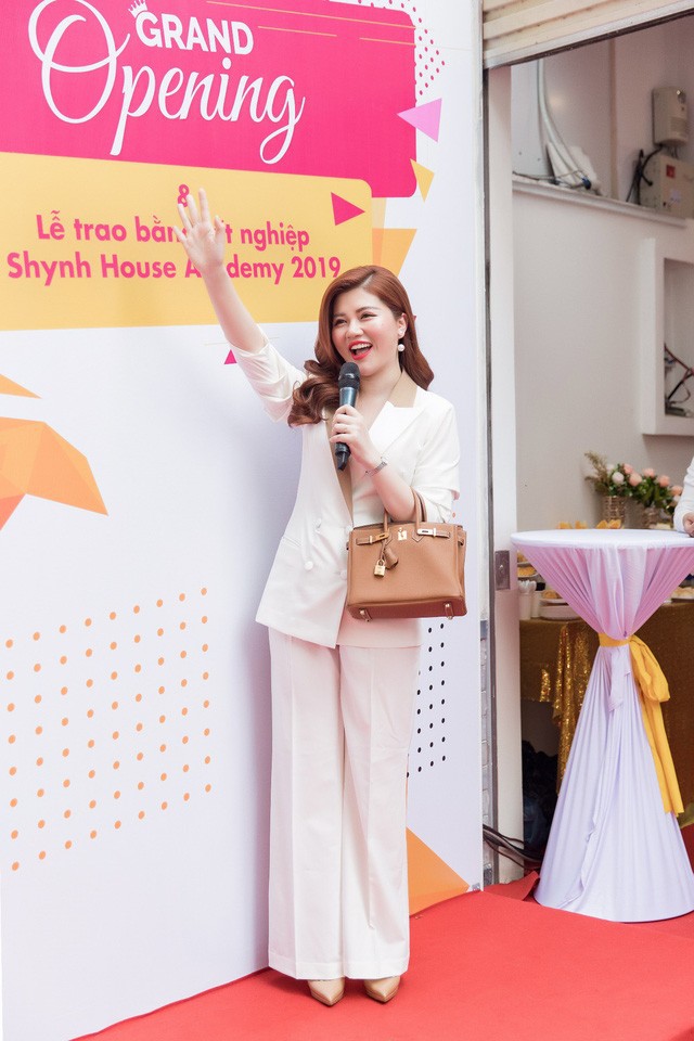 Trọng Tài, Amee khoe loạt bài hit mừng showroom Shynh Thủ Đức khai trương - Ảnh 5.