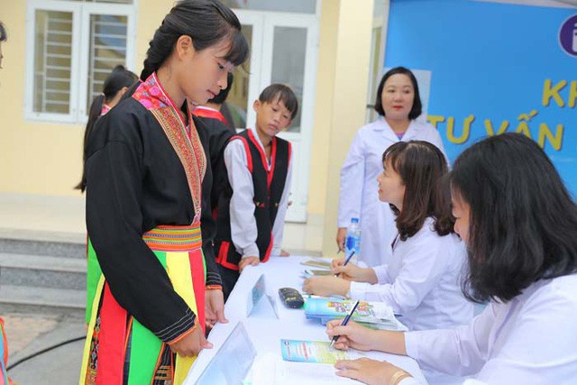 Trẻ em Quảng Ninh đón nhận ngôi trường mới và hơn 71 ngàn ly sữa từ Quỹ sữa Vươn cao Việt Nam - Ảnh 6.