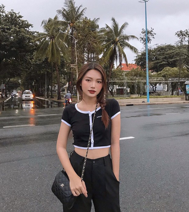 4 c&ocirc;ng thức lười biếng cứ mặc l&ecirc;n l&agrave; auto xinh v&agrave; s&agrave;nh điệu, bảo sao c&aacute;c n&agrave;ng thi nhau diện ầm ầm từ đầu h&egrave; đến giờ - Ảnh 16.