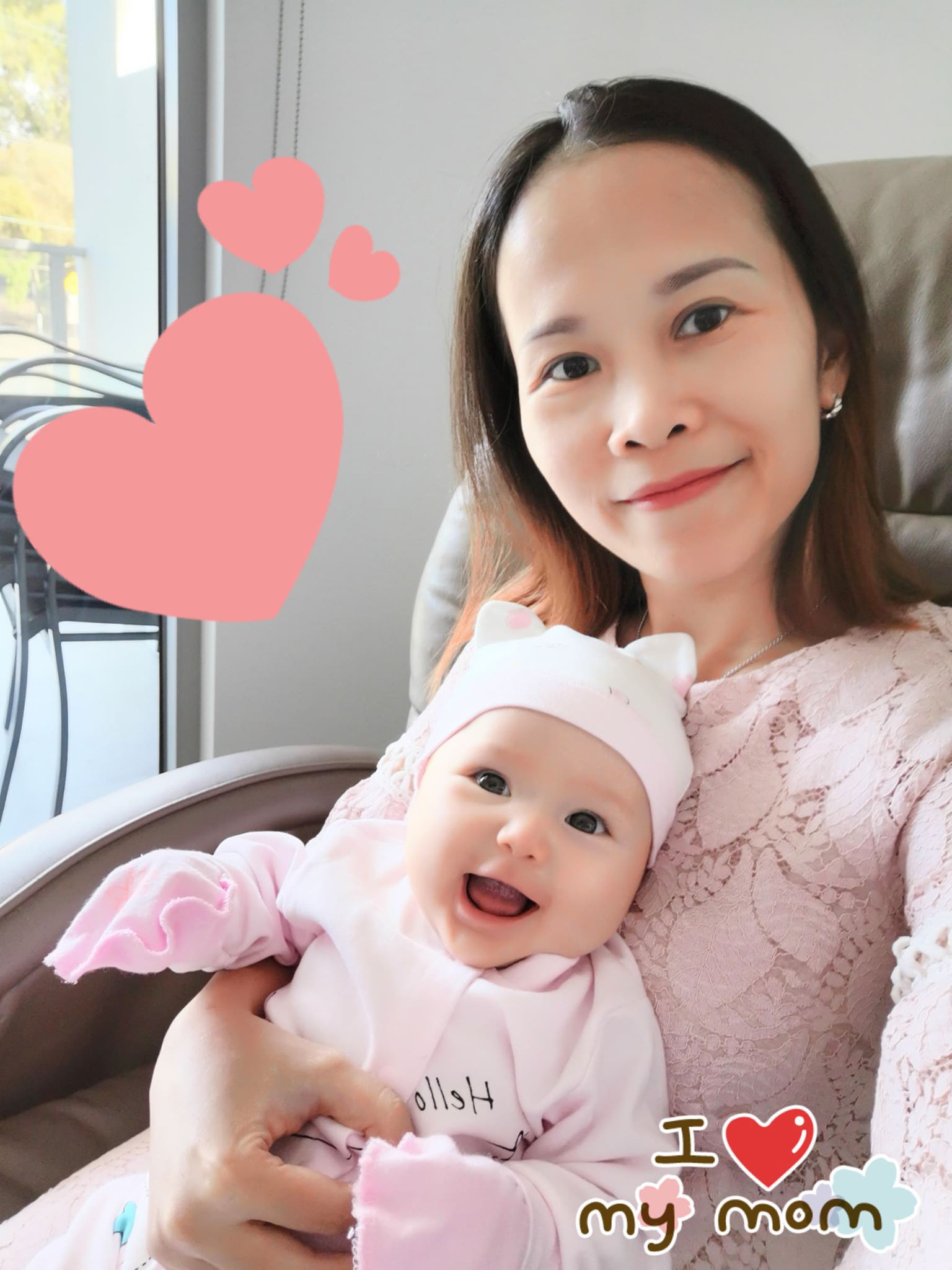 Mẹ trẻ khoe cô con gái cực dễ thương nhưng các mẹ bỉm lại say mê đếm số ngấn của bé - Ảnh 4. Mẹ trẻ khoe cô con gái cực dễ thương nhưng các mẹ bỉm lại say mê đếm số ngấn của bé - Ảnh 4.