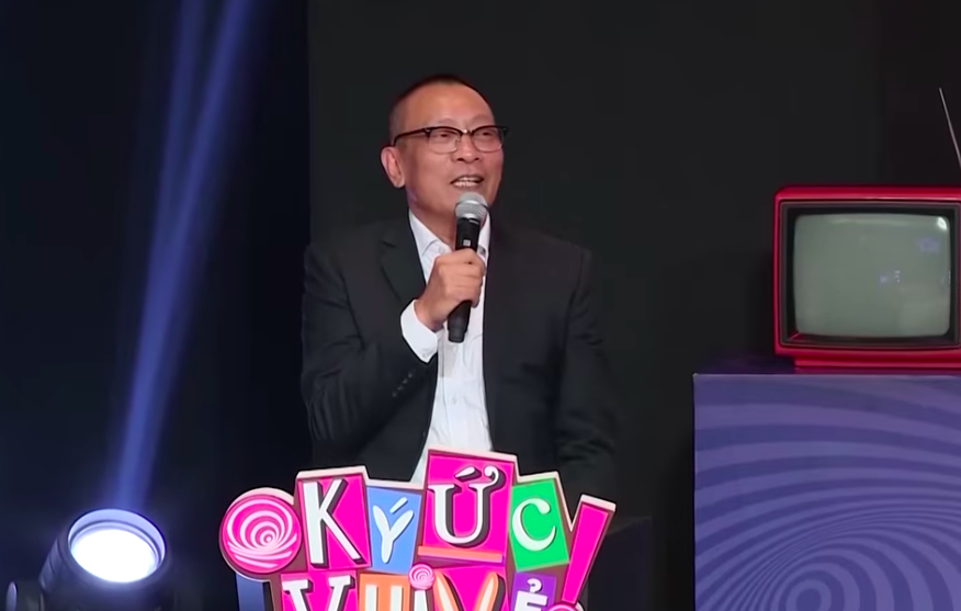 Ký ức vui vẻ: Lại Văn Sâm hốt hoảng khi Hồng Vân bị bóc phốt bày trò "tụt quần" đồng nghiệp nam - Ảnh 2. Ký ức vui vẻ: Lại Văn Sâm hốt hoảng khi Hồng Vân bị bóc phốt bày trò "tụt quần" đồng nghiệp nam - Ảnh 2.