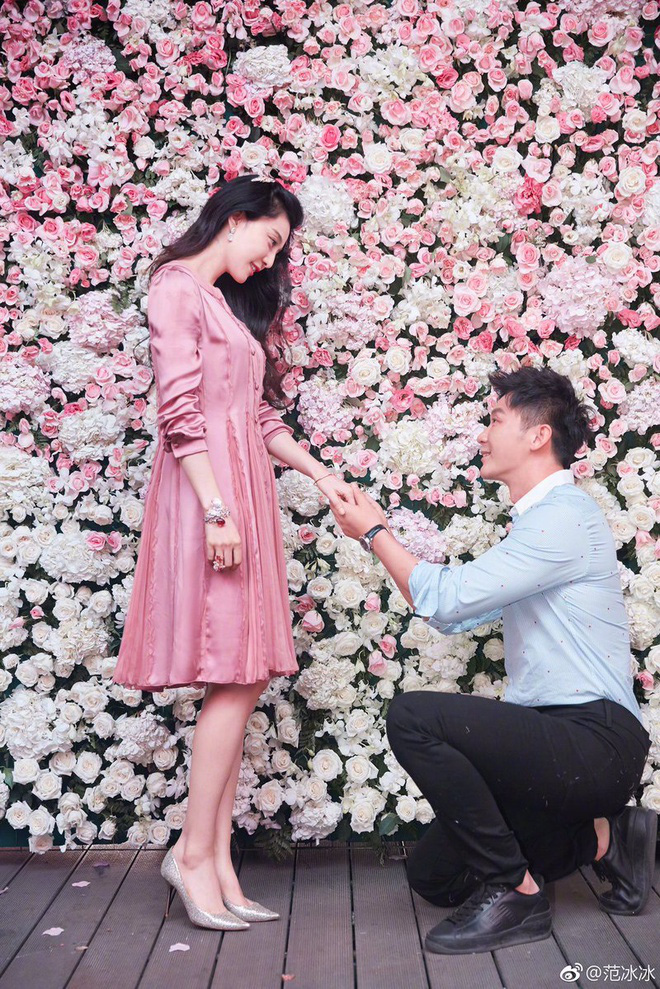 Ngay đầu năm mới, Phạm Băng Băng bất ngờ chia sẻ quan điểm về việc "chia đôi" trong tình yêu: "Tương lai không phải nhất định phải có anh, nhưng cũng hy vọng anh ngày càng tốt đẹp hơn" - Ảnh 1. Ngay đầu năm mới, Phạm Băng Băng bất ngờ chia sẻ quan điểm về việc "chia đôi" trong tình yêu: "Tương lai không phải nhất định phải có anh, nhưng cũng hy vọng anh ngày càng tốt đẹp hơn" - Ảnh 1.