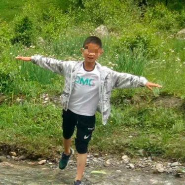 Đứa trẻ 10 tuổi bị hàng xóm sát hại dã man, nguyên nhân dẫn đến hành động này có liên quan đến cái chết của con nghi phạm - Ảnh 1. Đứa trẻ 10 tuổi bị hàng xóm sát hại dã man, nguyên nhân dẫn đến hành động này có liên quan đến cái chết của con nghi phạm - Ảnh 1.