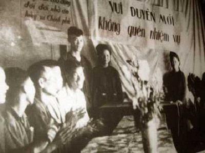 Ngược thời gian, đi ăn cưới "người ngày xưa" Ngược thời gian, đi ăn cưới "người ngày xưa"