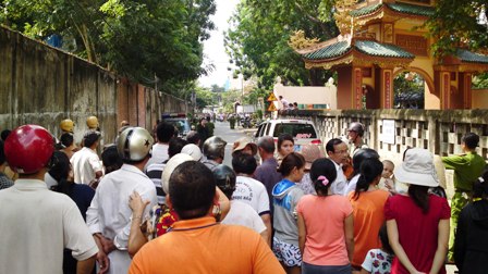 Toàn cảnh vụ xông vào trường mầm non, bắt trẻ làm con tin Toàn cảnh vụ xông vào trường mầm non, bắt trẻ làm con tin