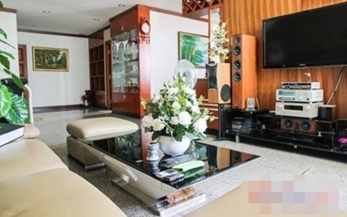 Ngắm những căn penthouse sang trọng, đắt giá của sao Việt 31 ngam nhung can penthouse sang trong dat gia cua sao viet Đột nhập penthouse vừa sang vừa đắt của sao Việt