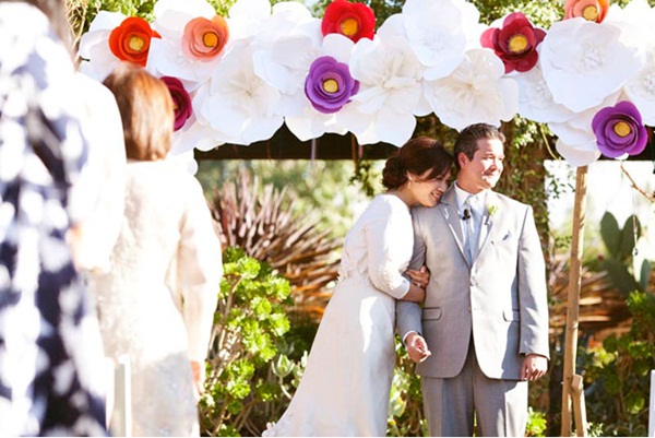 Trang trí đám cưới tuyệt đẹp bằng hoa giấy 1
