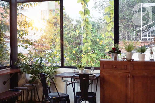 the open space - 6 quán cà phê tuyệt đẹp để "tìm thảnh thơi" ở Sài Gòn